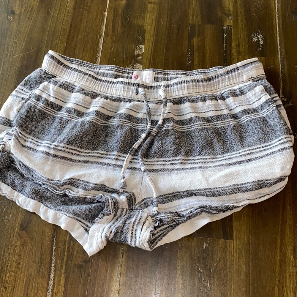Linen shorts size small